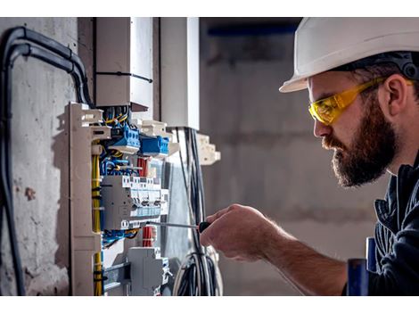 Curso de Segurança em Instalações e Serviços em Eletricidade no Sumaré